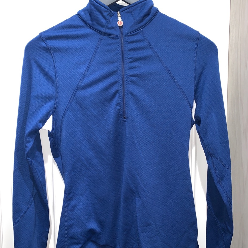 Lululemon long sleeve workout top